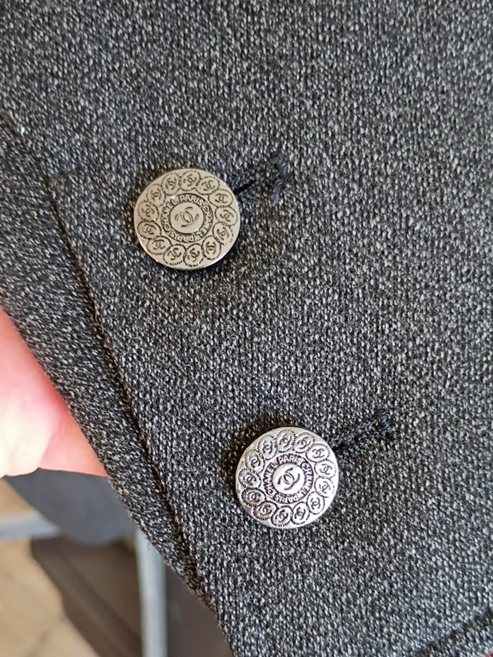 CHANEL Charcoal Gray Wool Two-Piece Jacket & Skirt Suit - Picture 5 of 10